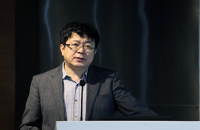 【城诗】邓康延：老课本、新阅读