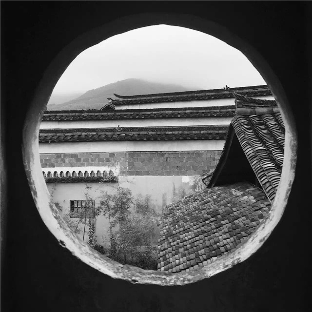 熊闽婕-窗